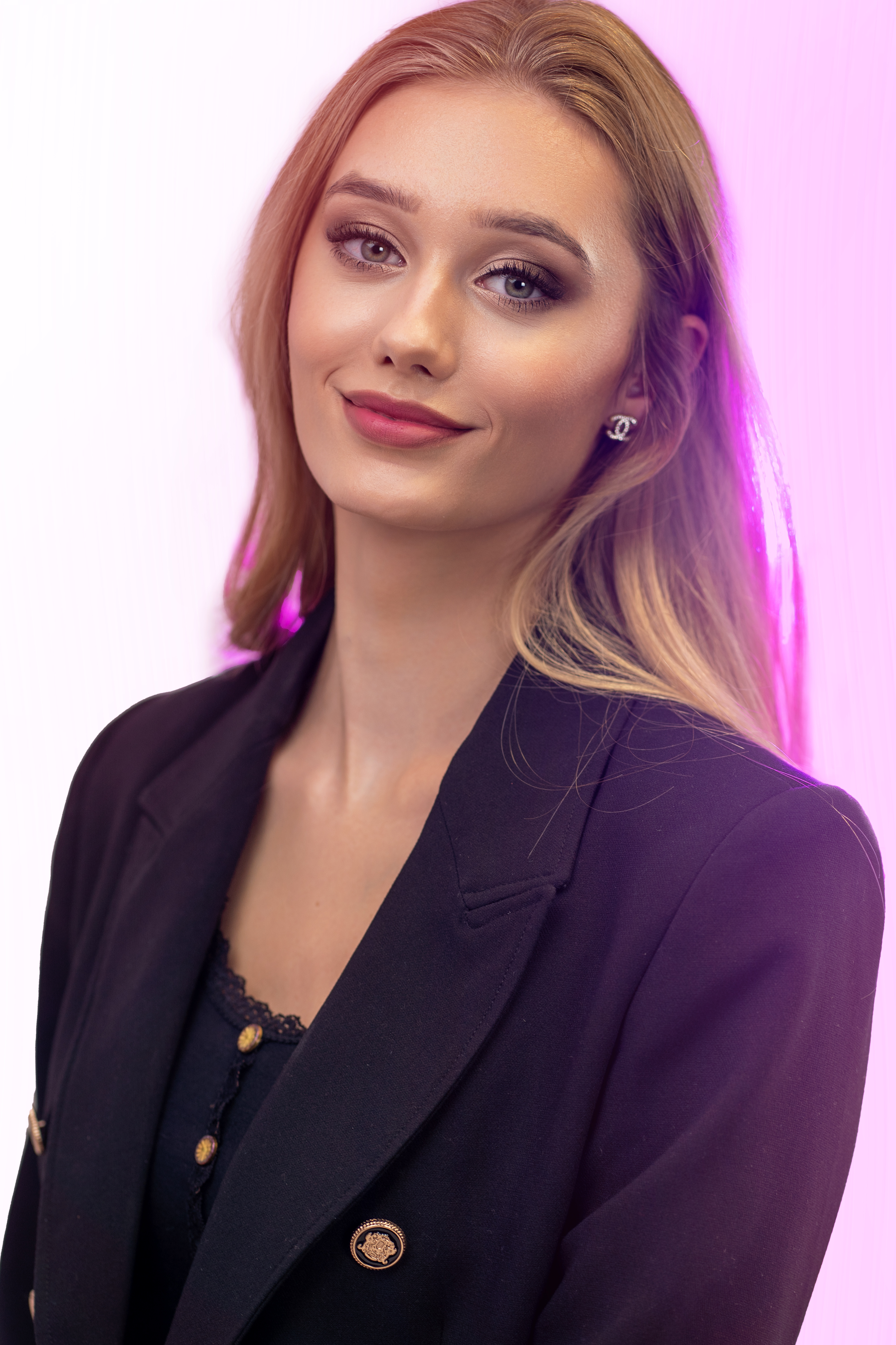 Umelecký akt – profesionálna umelecká fotografia v ateliéri